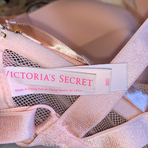 Victoria’s Secret Pink Embroidered Set Size 36D - Picture 4 of 7